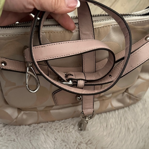 Coach Cream and Pink crossbody Bag - Picture 7 of 15